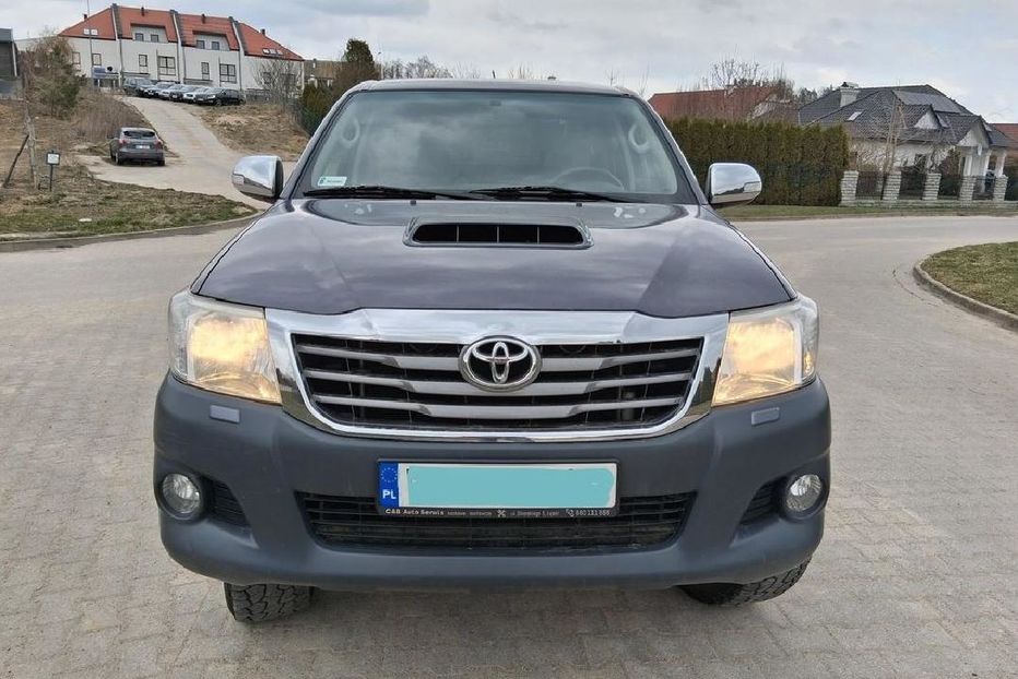 Продам Toyota Hilux 2012 года в г. Павлоград, Днепропетровская область