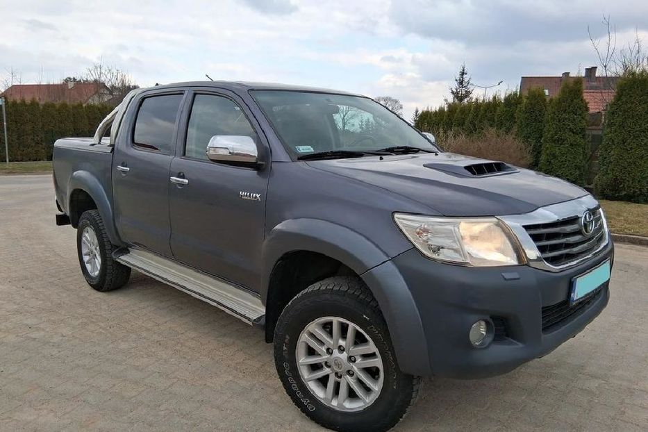 Продам Toyota Hilux 2012 года в г. Павлоград, Днепропетровская область