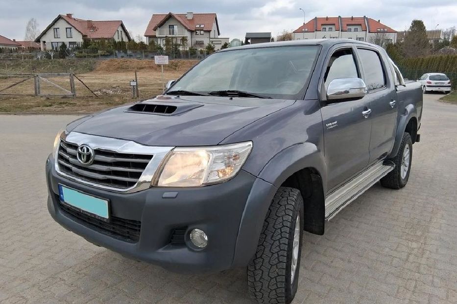 Продам Toyota Hilux 2012 года в г. Павлоград, Днепропетровская область