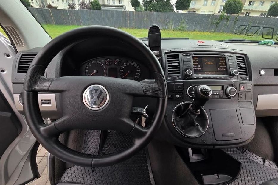 Продам Volkswagen T5 (Transporter) пасс. 2007 года в г. Изюм, Харьковская область