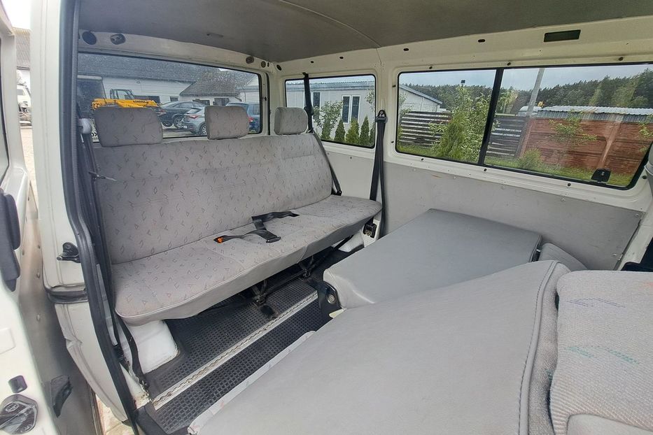 Продам Volkswagen T4 (Transporter) пасс. 2001 года в Днепре