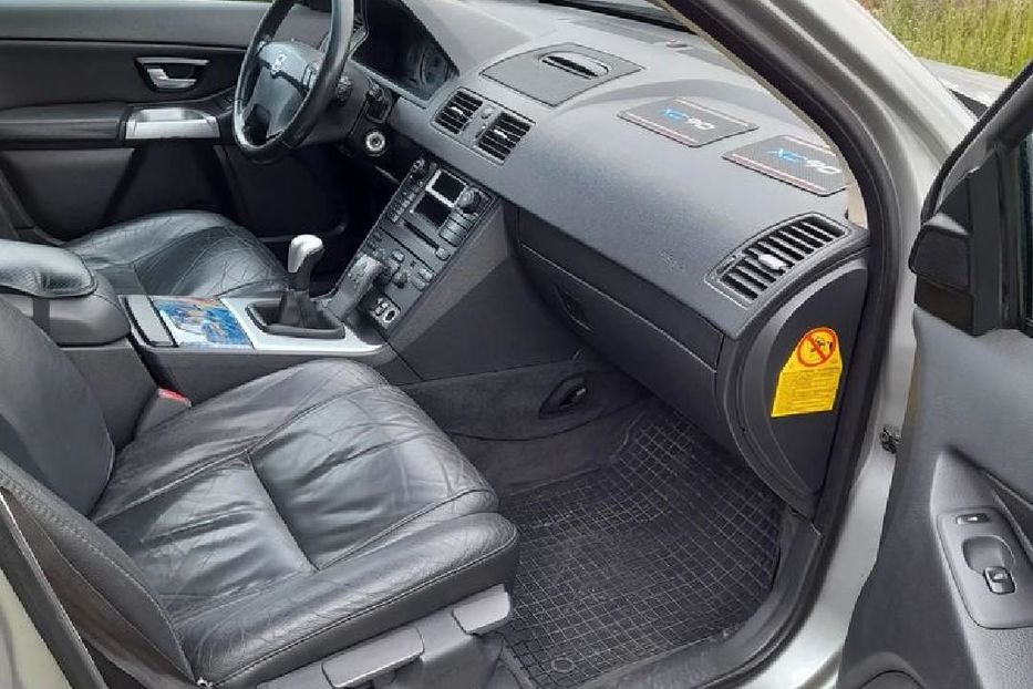 Продам Volvo XC90 2004 года в Днепре