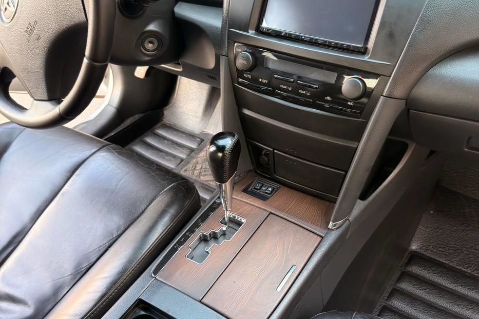 Продам Toyota Camry 40 2008 года в г. Кривой Рог, Днепропетровская область