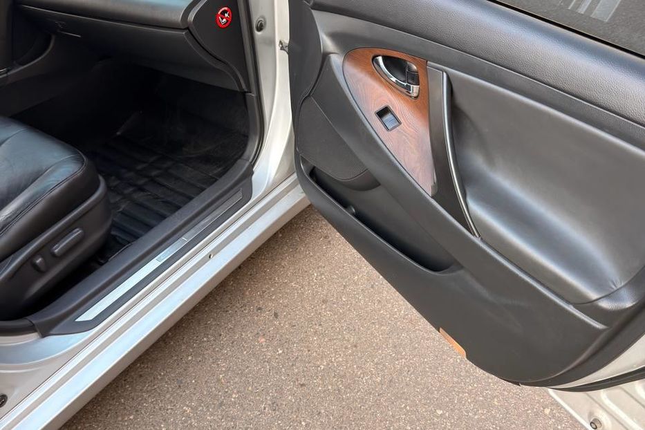 Продам Toyota Camry 40 2008 года в г. Кривой Рог, Днепропетровская область