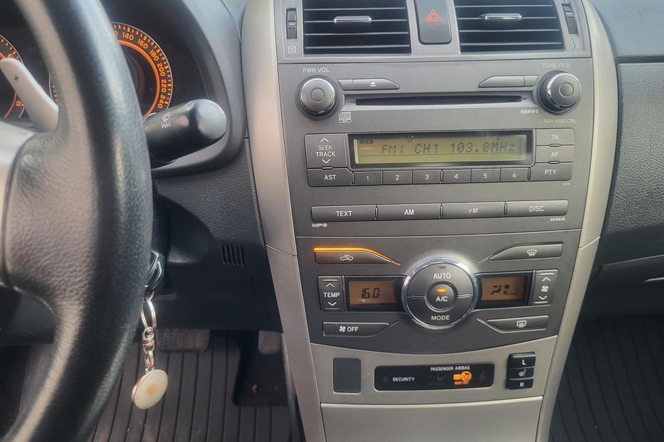 Продам Toyota Corolla 2007 года в Харькове