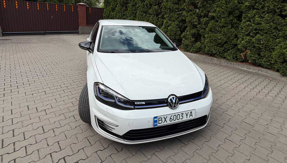 Продам Volkswagen e-Golf 2020 года в Хмельницком