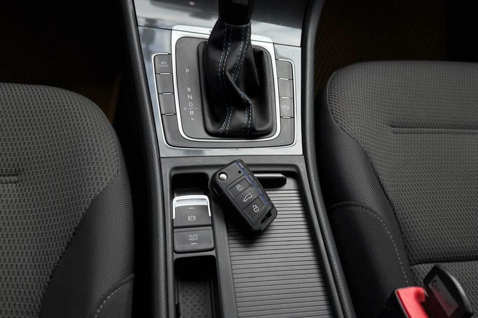 Продам Volkswagen e-Golf 2020 года в Хмельницком