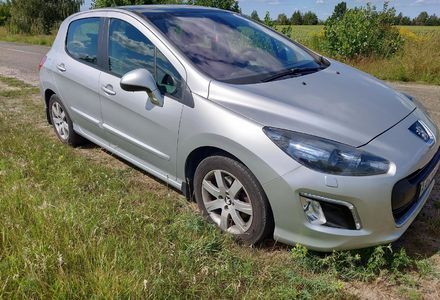 Продам Peugeot 308 2012 года в Киеве