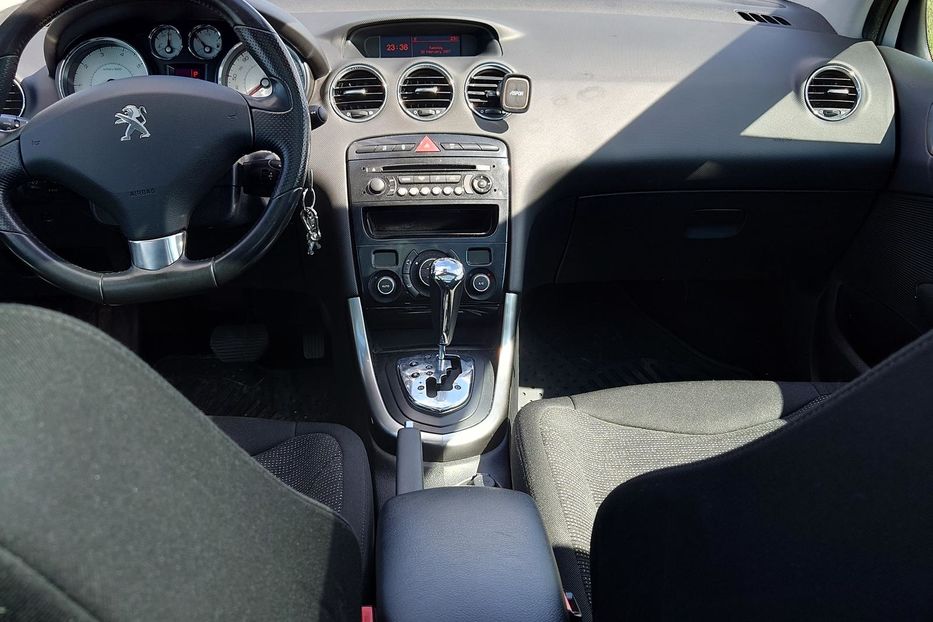Продам Peugeot 308 2012 года в Киеве