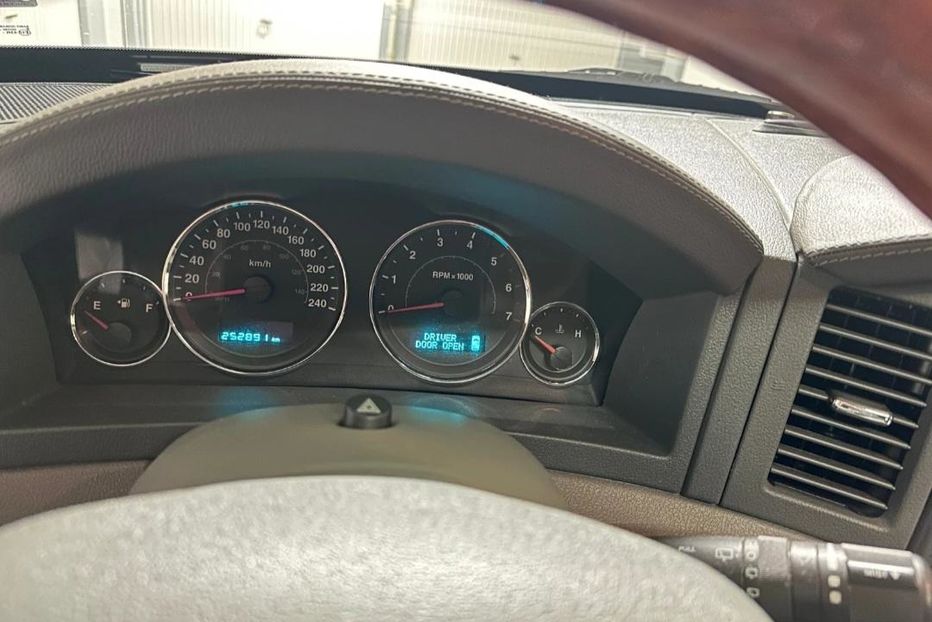 Продам Jeep Grand Cherokee 2009 года в г. Павлоград, Днепропетровская область