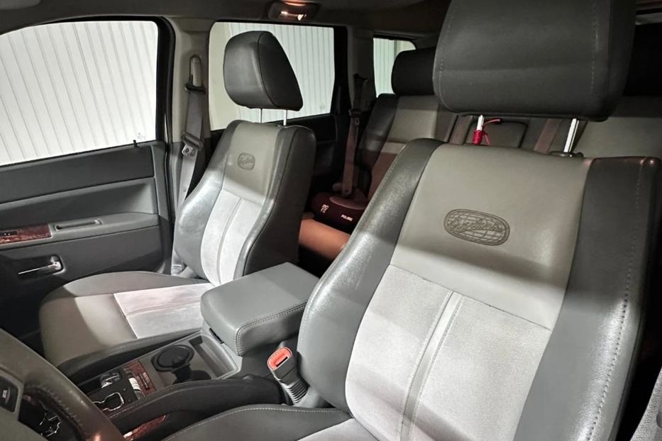 Продам Jeep Grand Cherokee 2009 года в г. Павлоград, Днепропетровская область