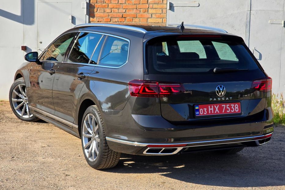 Продам Volkswagen Passat B8 R-Line 3X 2021 года в Житомире