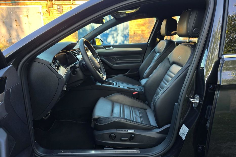 Продам Volkswagen Passat B8 R-Line 3X 2021 года в Житомире