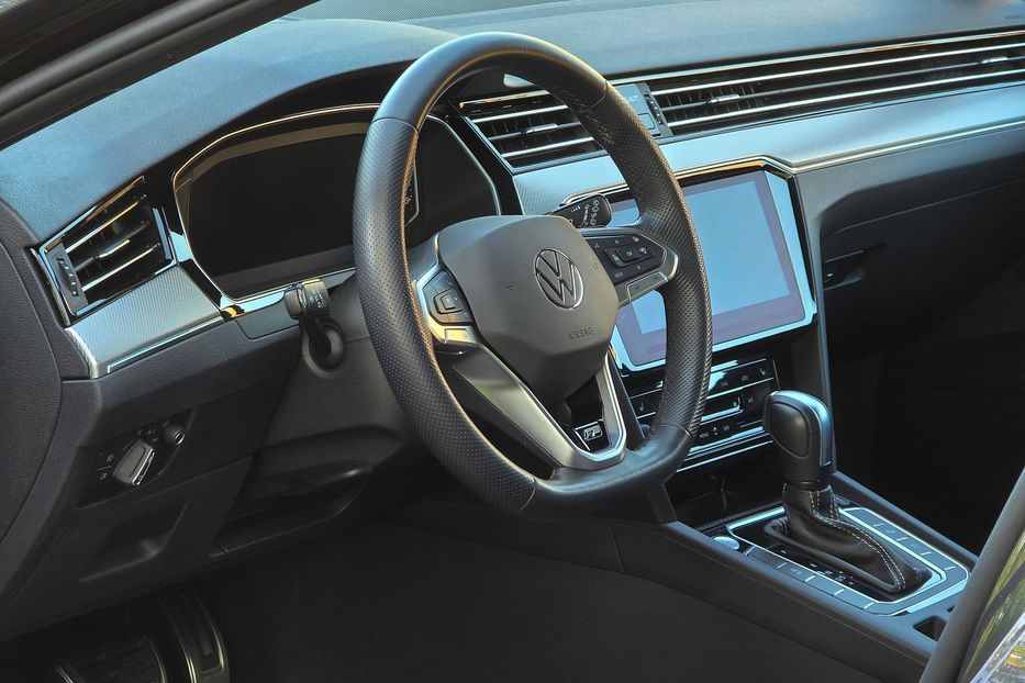 Продам Volkswagen Passat B8 R-Line 3X 2021 года в Житомире
