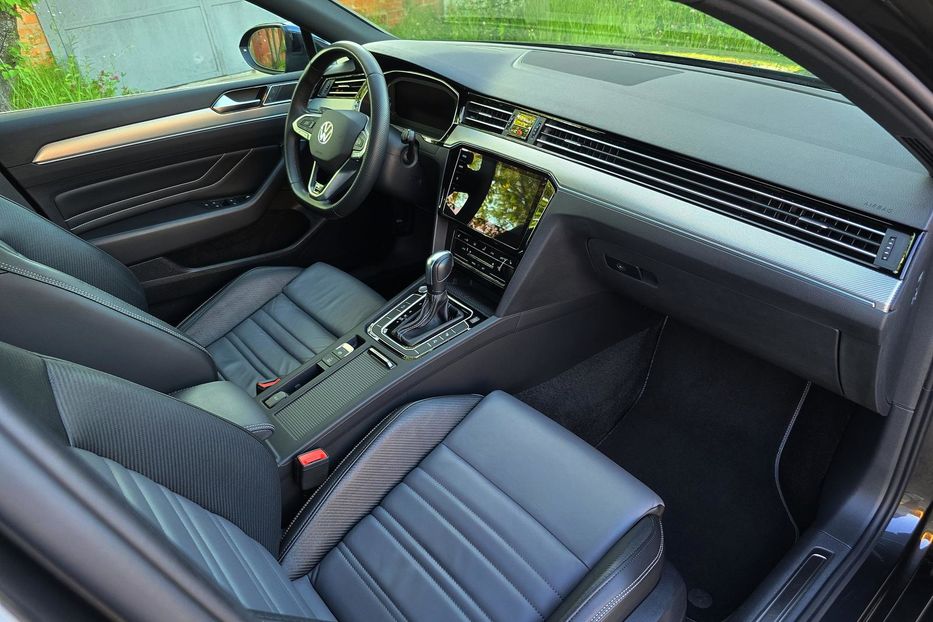 Продам Volkswagen Passat B8 R-Line 3X 2021 года в Житомире