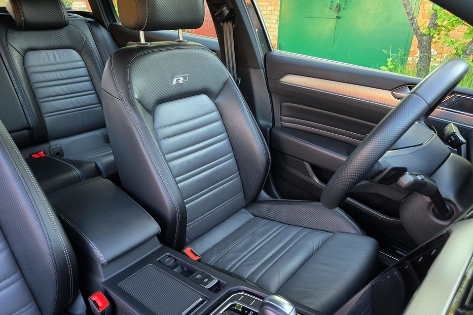 Продам Volkswagen Passat B8 R-Line 3X 2021 года в Житомире
