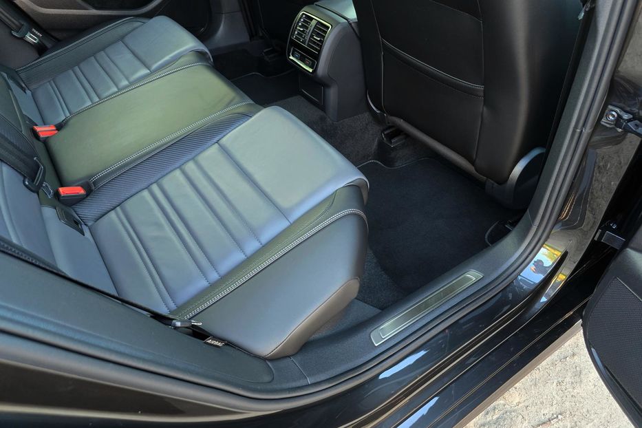 Продам Volkswagen Passat B8 R-Line 3X 2021 года в Житомире