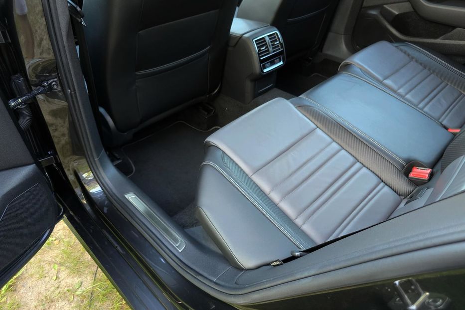 Продам Volkswagen Passat B8 R-Line 3X 2021 года в Житомире
