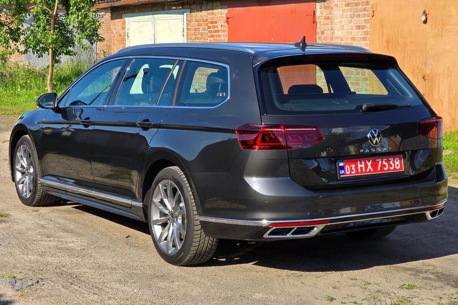 Продам Volkswagen Passat B8 R-Line 3X 2021 года в Житомире