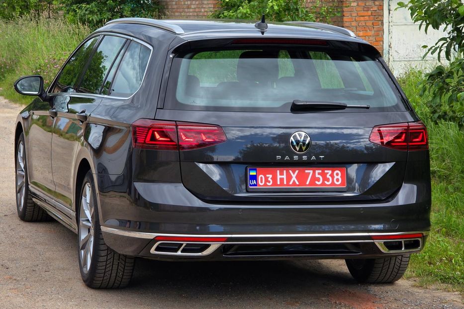 Продам Volkswagen Passat B8 R-Line 3X 2021 года в Житомире