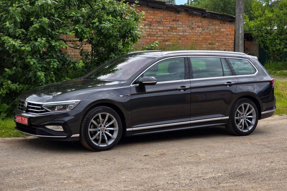 Продам Volkswagen Passat B8 R-Line 3X 2021 года в Житомире