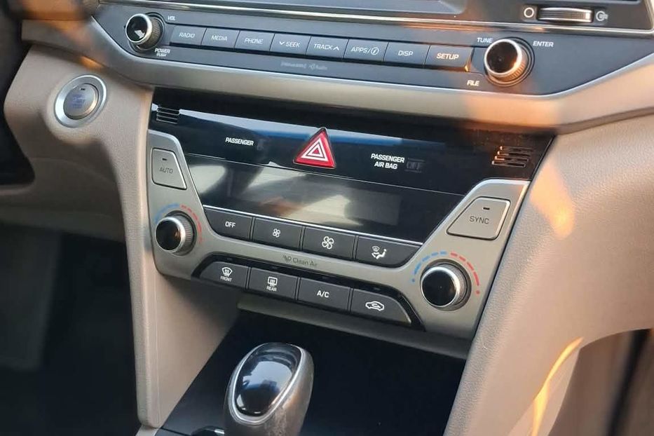 Продам Hyundai Elantra 2017 года в Запорожье