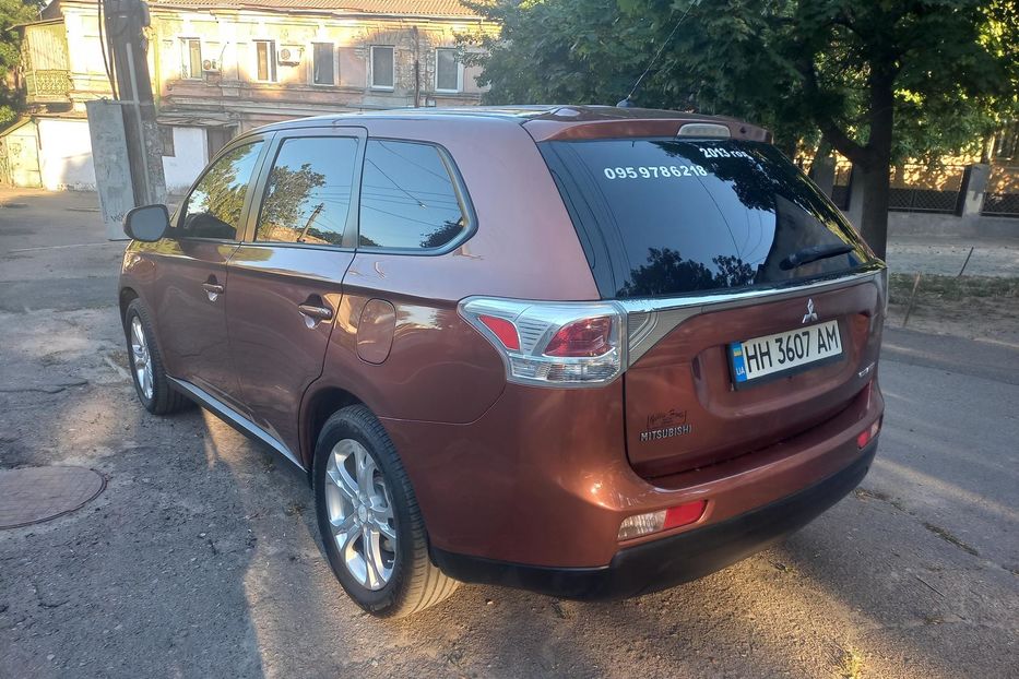 Продам Mitsubishi Outlander газ/бензин  7 місць 2013 года в Одессе