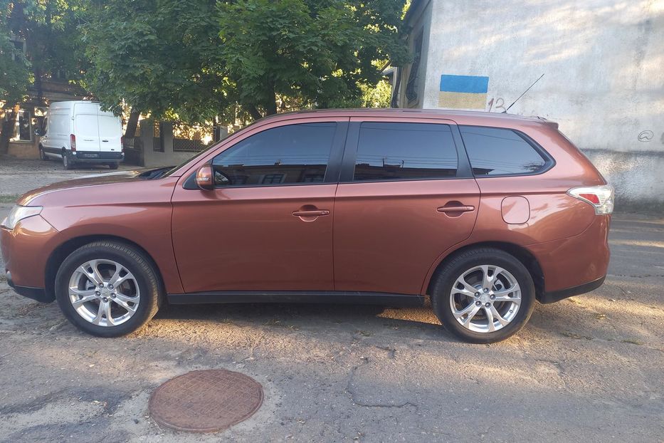Продам Mitsubishi Outlander газ/бензин  7 місць 2013 года в Одессе