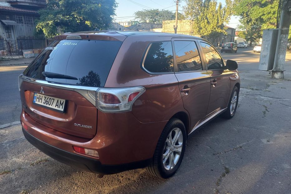 Продам Mitsubishi Outlander газ/бензин  7 місць 2013 года в Одессе