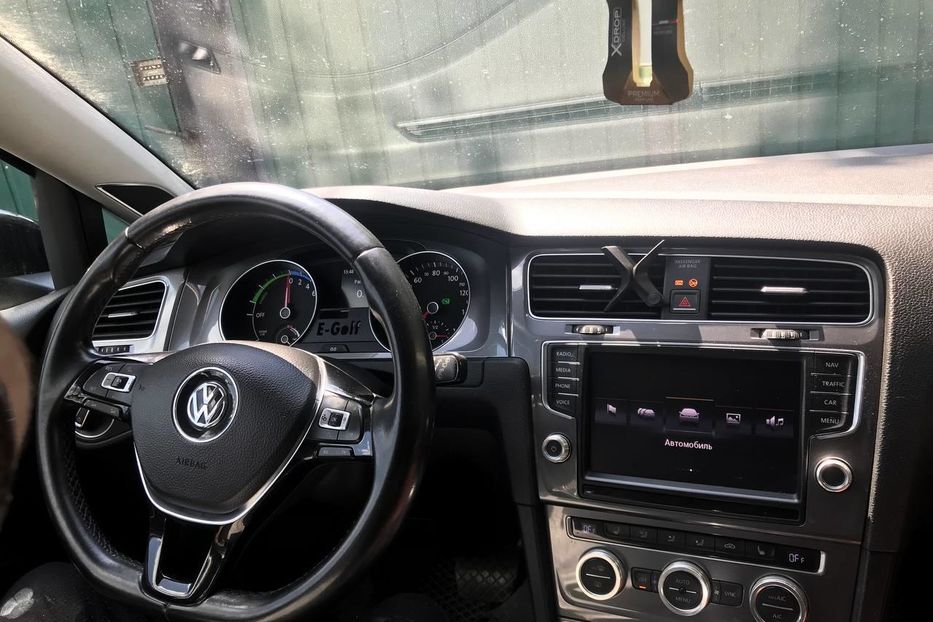 Продам Volkswagen e-Golf 24кВт 2015 года в г. Гадяч, Полтавская область