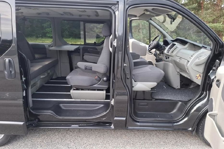 Продам Opel Vivaro пасс. 2010 года в Запорожье