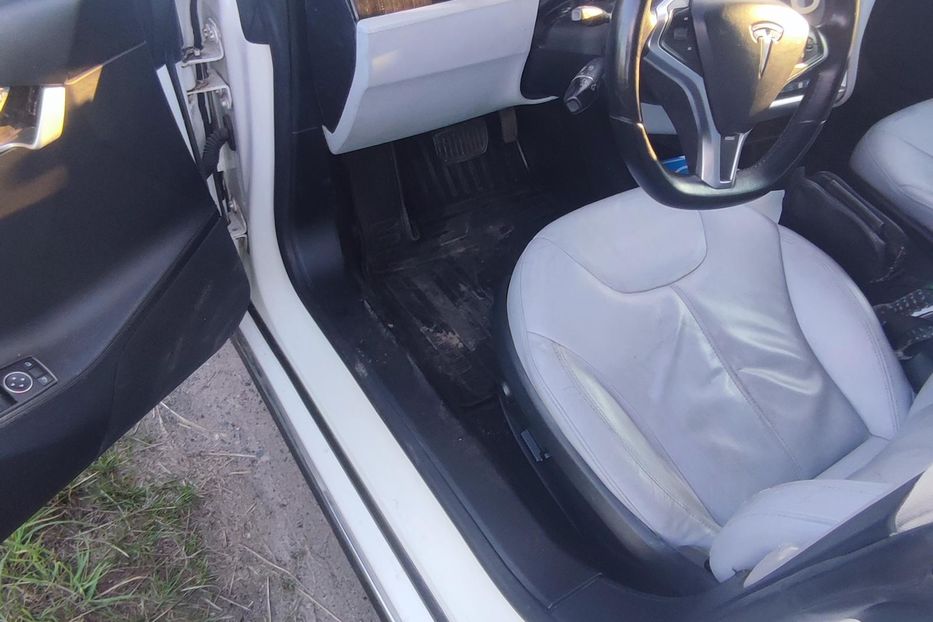 Продам Tesla Model S 2014 года в Житомире