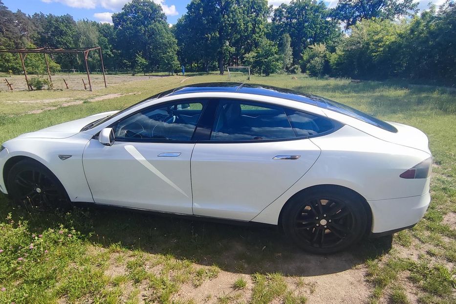 Продам Tesla Model S 2014 года в Житомире