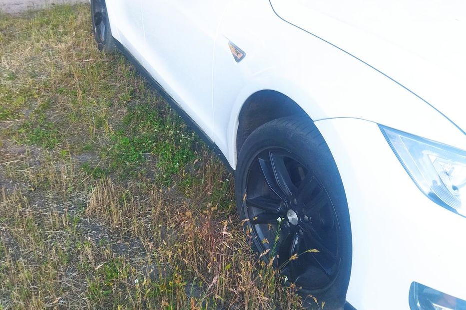 Продам Tesla Model S 2014 года в Житомире