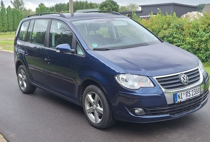 Продам Volkswagen Touran 2009 года в г. Прилуки, Черниговская область