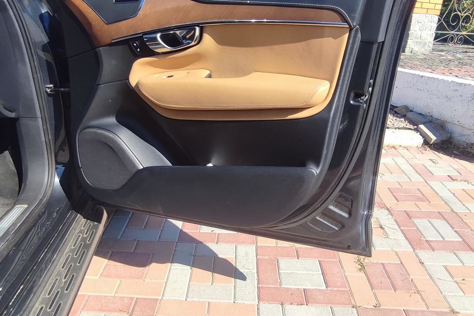Продам Volvo XC90 2017 года в Житомире