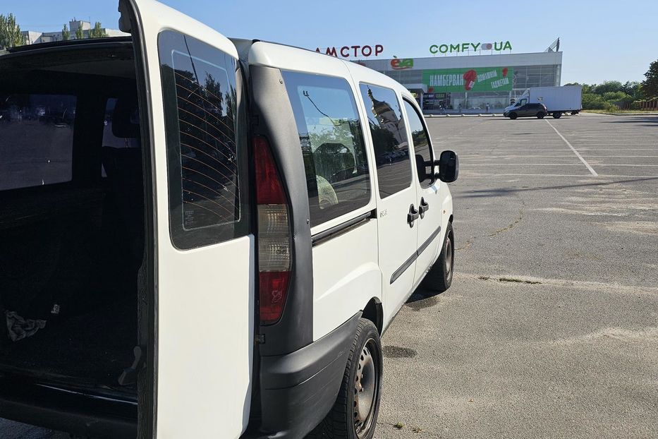 Продам Fiat Doblo пасс. 2004 года в Запорожье