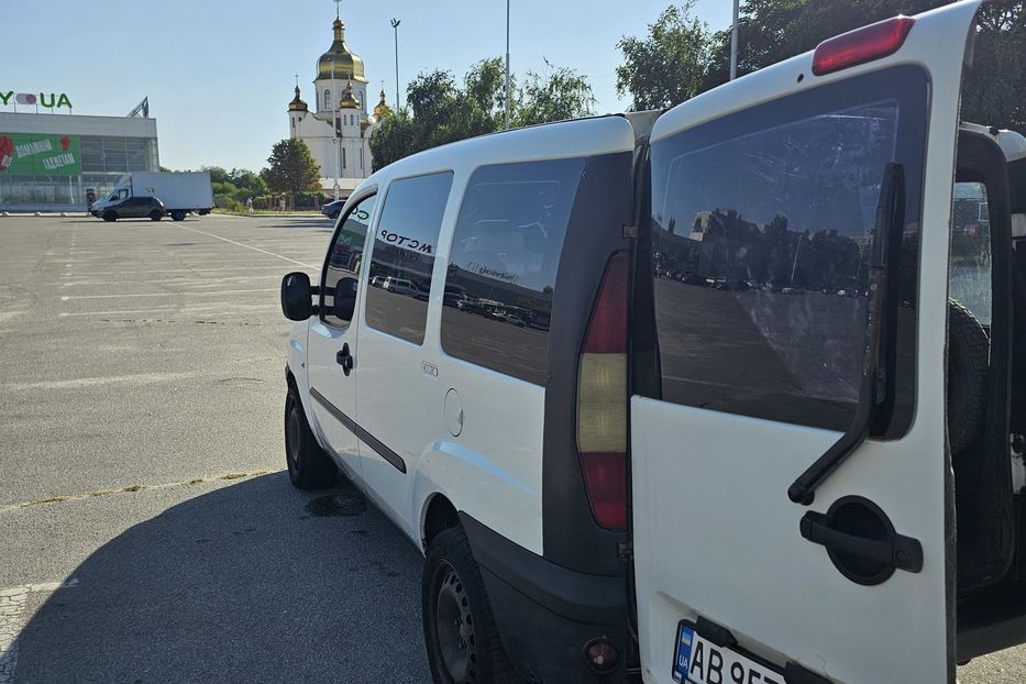 Продам Fiat Doblo пасс. 2004 года в Запорожье