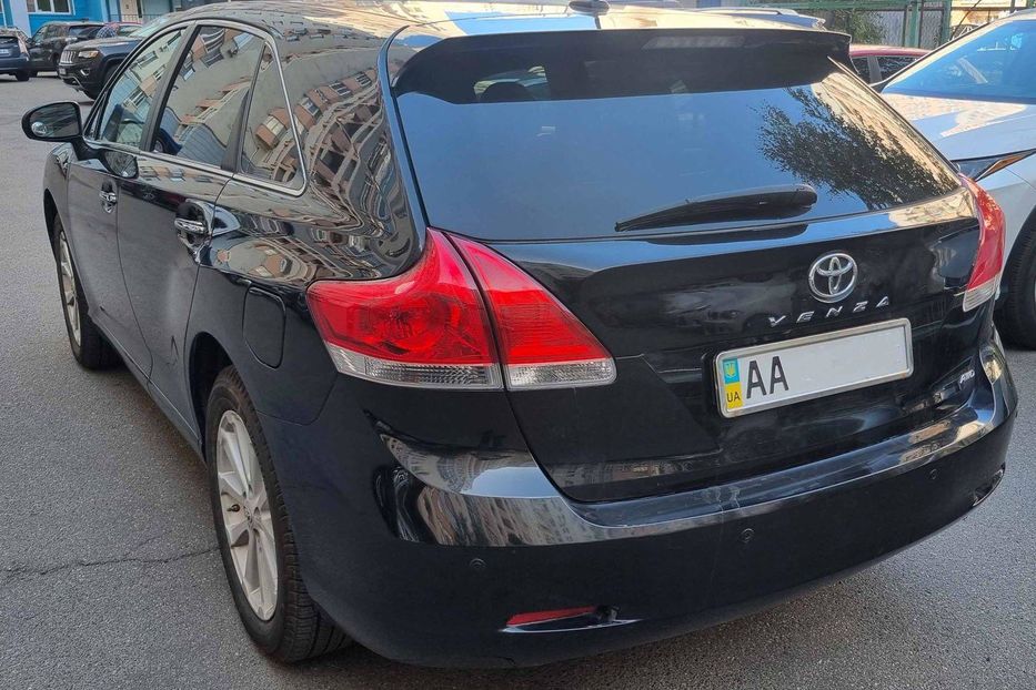 Продам Toyota Venza 2.7 AT AWD 2010 года в Киеве