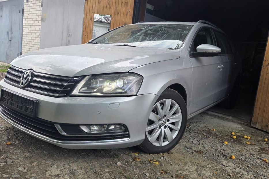 Продам Volkswagen Passat B7 2014 года в Киеве