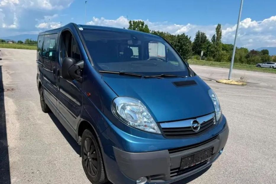 Продам Opel Vivaro пасс. 2006 года в Запорожье