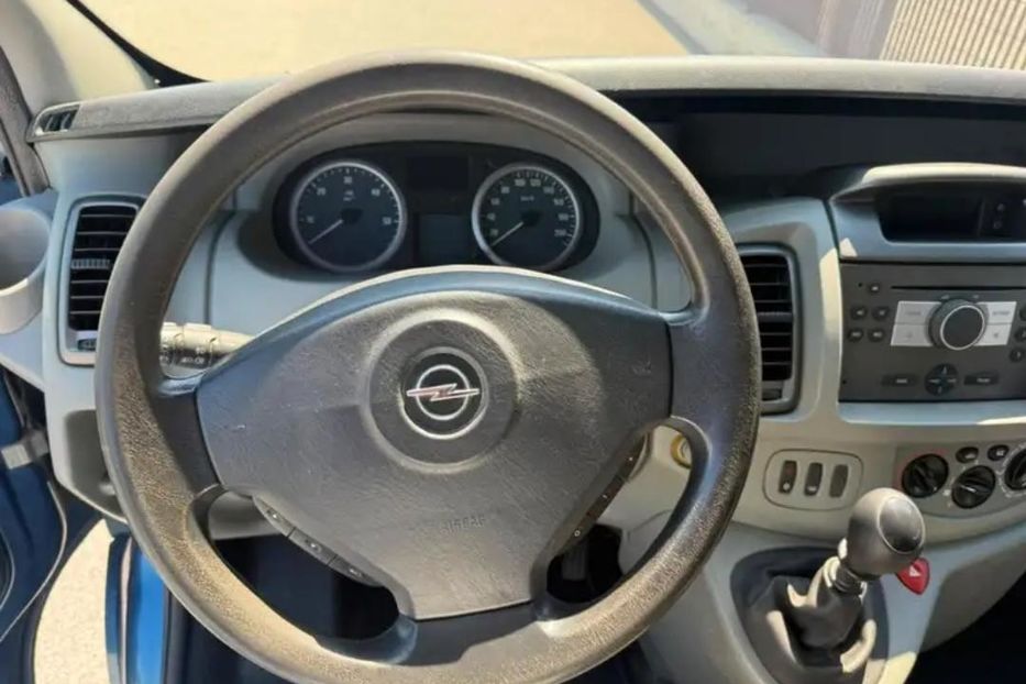 Продам Opel Vivaro пасс. 2006 года в Запорожье