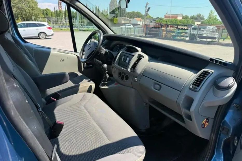 Продам Opel Vivaro пасс. 2006 года в Запорожье