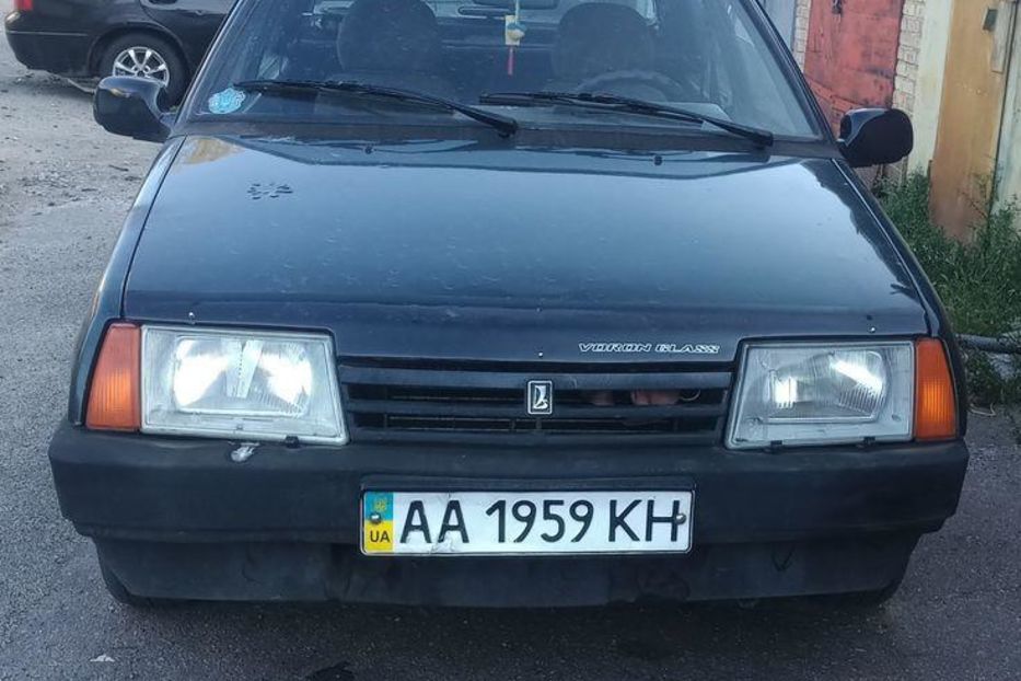 Продам ВАЗ 21099 гбо 2002 года в Киеве