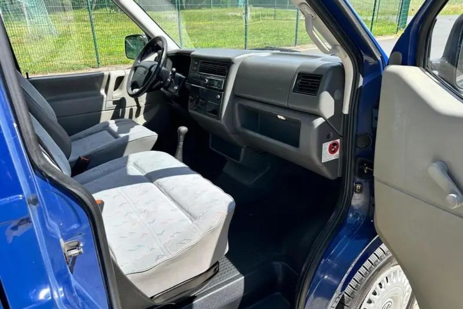 Продам Volkswagen T4 (Transporter) пасс. 2002 года в Запорожье