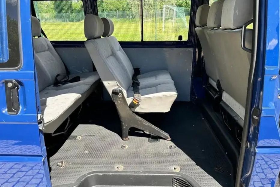 Продам Volkswagen T4 (Transporter) пасс. 2002 года в Запорожье