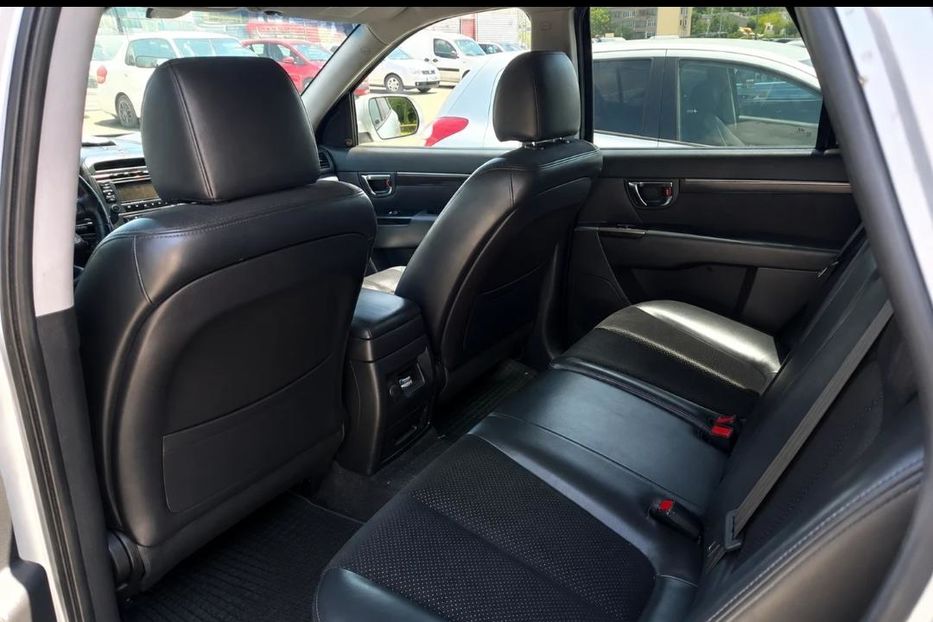 Продам Hyundai Santa FE 2009 года в г. Павлоград, Днепропетровская область