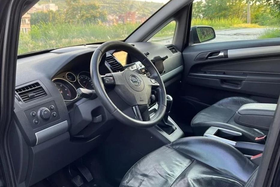 Продам Opel Zafira 2008 года в г. Павлоград, Днепропетровская область