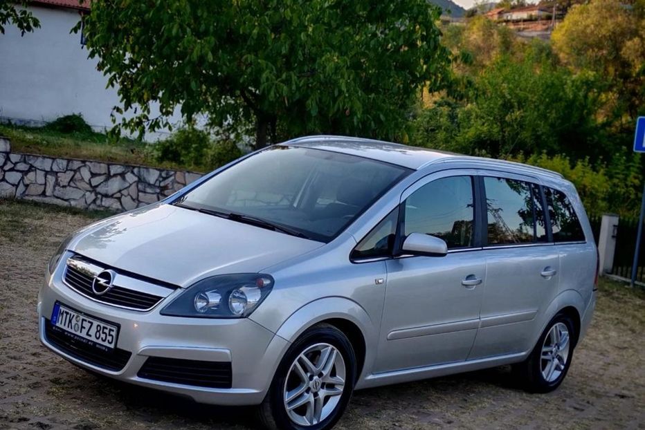 Продам Opel Zafira 2009 года в г. Павлоград, Днепропетровская область