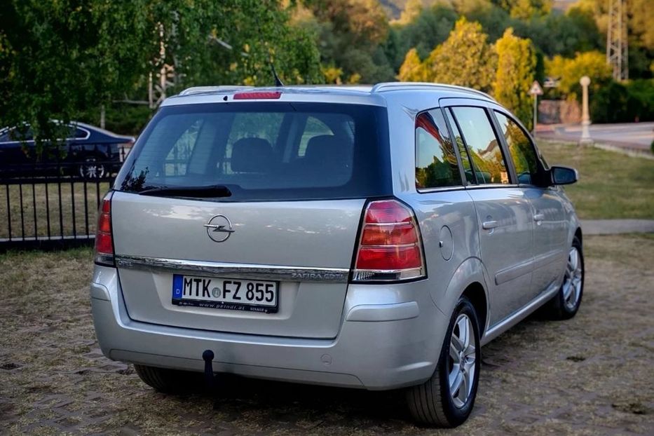Продам Opel Zafira 2009 года в г. Павлоград, Днепропетровская область